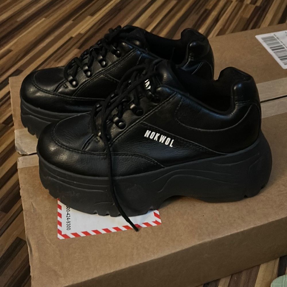 Nokwol platform sneakers